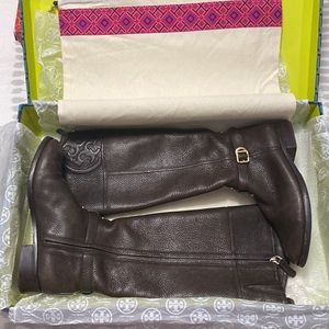 Tory Burch - Box In 'Marlene' Leather Riding Boots in Coconut